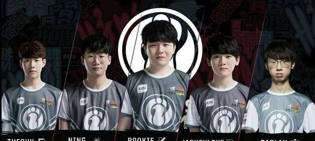 而苏亚雷斯 而苏亚雷斯